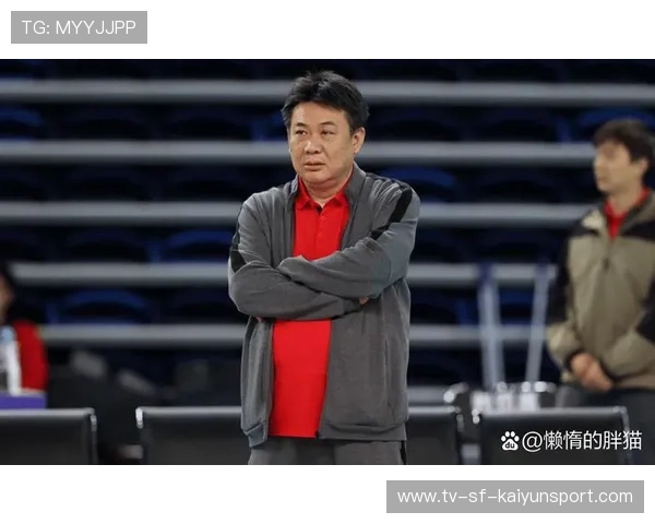 中国女排结束首轮封闭集训，主帅蔡斌称“新老交替已初步完成”。